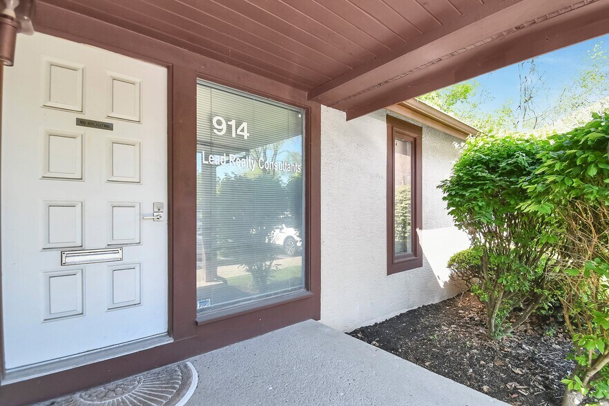904-916 Eastwind Dr, Westerville, OH à vendre - Photo de l’immeuble – Image 3 sur 16