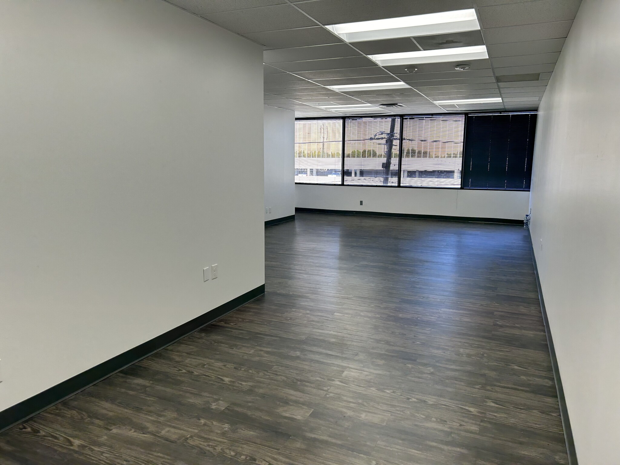 6500 Greenville Ave, Dallas, TX à louer Photo de l’immeuble– Image 1 sur 4