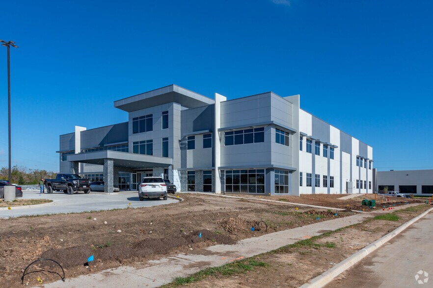 13009 Gulf Commerce Dr, Houston, TX à louer - Photo de l’immeuble – Image 3 sur 20