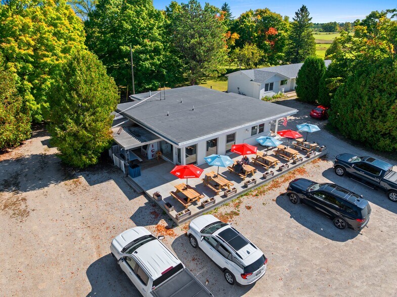 10440 Orchard Dr, Sister Bay, WI à vendre - Photo de l’immeuble – Image 1 sur 11