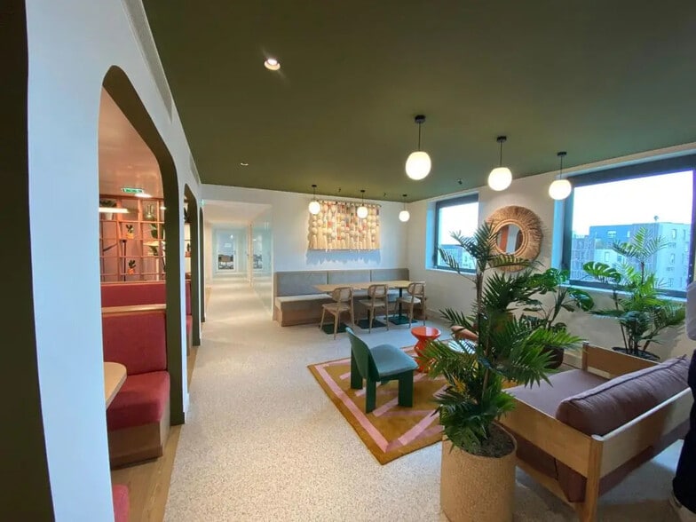 21 Rue Des Trois Fontanot, Nanterre à louer - Photo intérieure – Image 2 sur 10