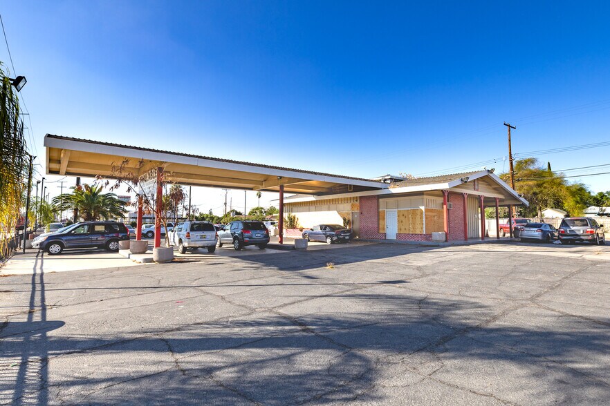 847 E Valley Blvd, Colton, CA à louer - Photo de l’immeuble – Image 2 sur 5