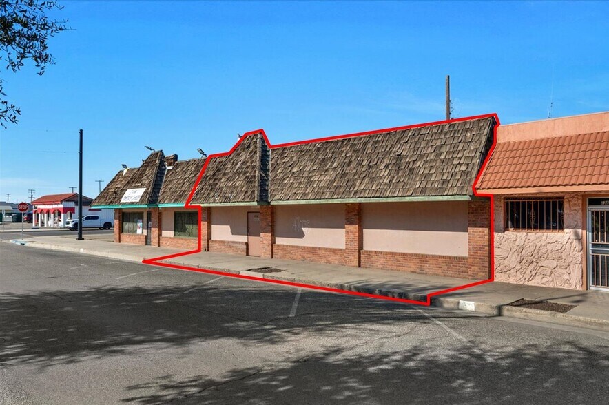 636 Park Blvd, Orange Cove, CA à vendre - Photo de l’immeuble – Image 2 sur 15