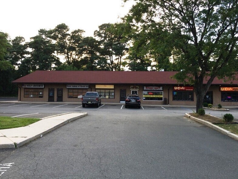 171-209 Scotch Rd, Ewing, NJ à louer - Photo de l’immeuble – Image 2 sur 4