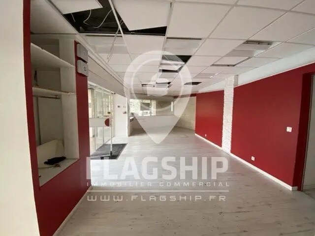 Local commercial dans Suresnes à louer - Photo de l’immeuble – Image 1 sur 4