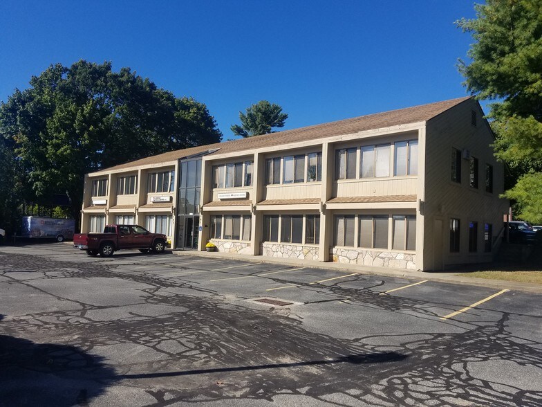 161-163 Boston Post Rd, Waterford, CT à louer - Photo de l’immeuble – Image 1 sur 19