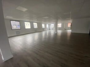 Local d’activités dans Chevilly-Larue à louer Photo intérieure– Image 1 sur 1