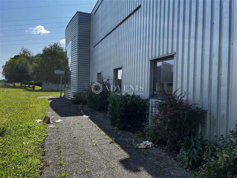 Local d’activités dans Eckbolsheim à louer - Photo de l’immeuble – Image 3 sur 7