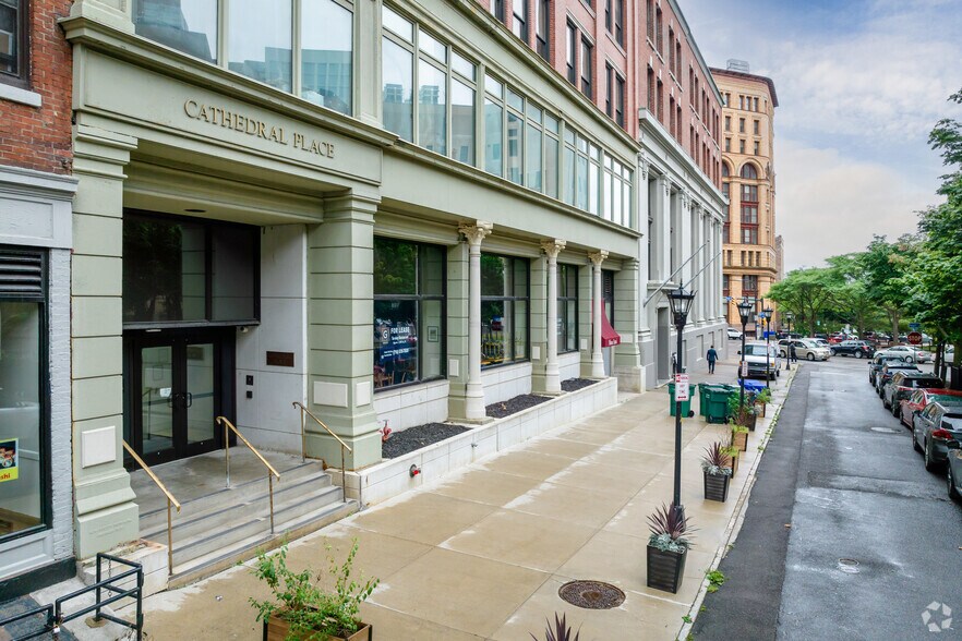 298 Main St, Buffalo, NY à louer - Photo de l’immeuble – Image 3 sur 11