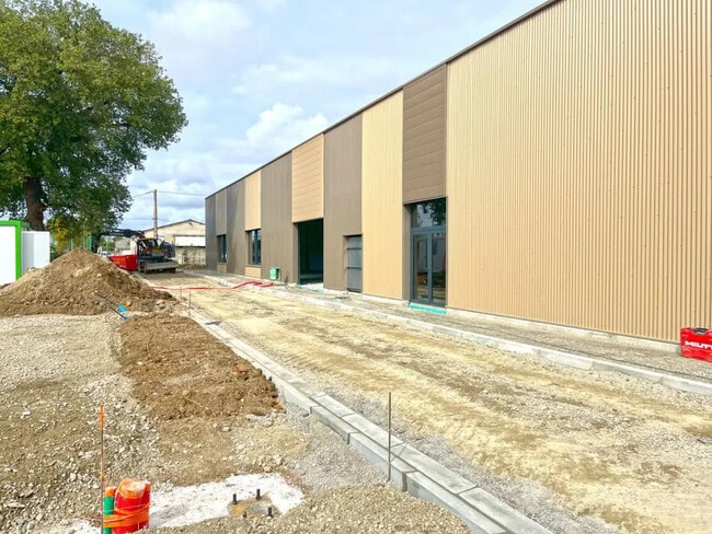 Plus de détails pour Local commercial à louer