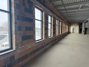 540 N Broadway, Green Bay, WI à louer Photo intérieure– Image 2 sur 5