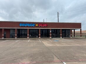 11925 Southwest Fwy, Stafford, TX à louer Photo de l’immeuble– Image 2 sur 12