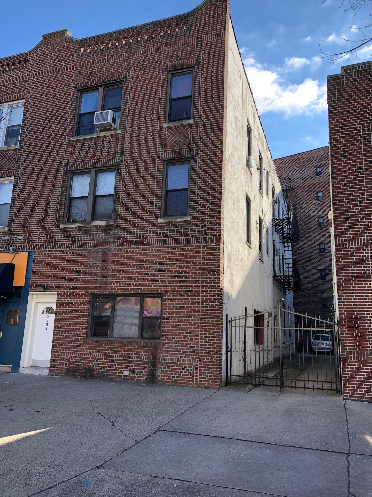 2906 Fort Hamilton Pky, Brooklyn, NY à vendre Autre– Image 1 sur 6