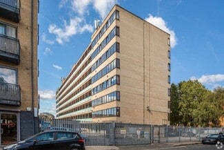 Plus de détails pour 8 Andrews Rd, Londres - Local d'activités à louer
