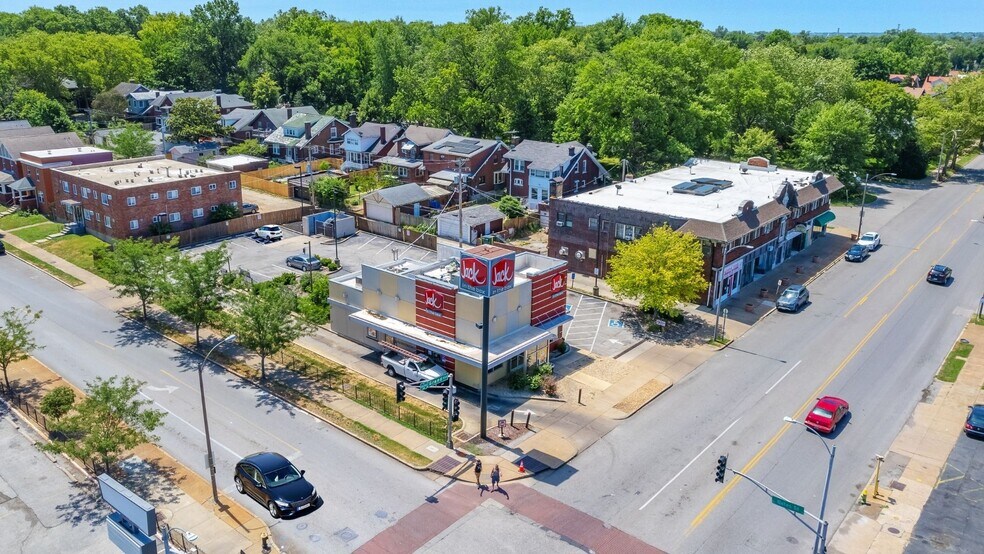 5600 S Grand Blvd, Saint Louis, MO à vendre - Photo de l’immeuble – Image 2 sur 5