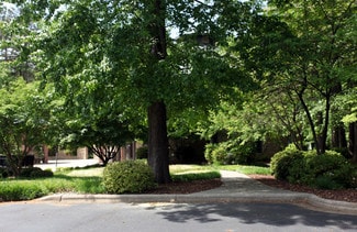 Plus de détails pour 1813 Eastchester Dr, High Point, NC - Terrain à louer