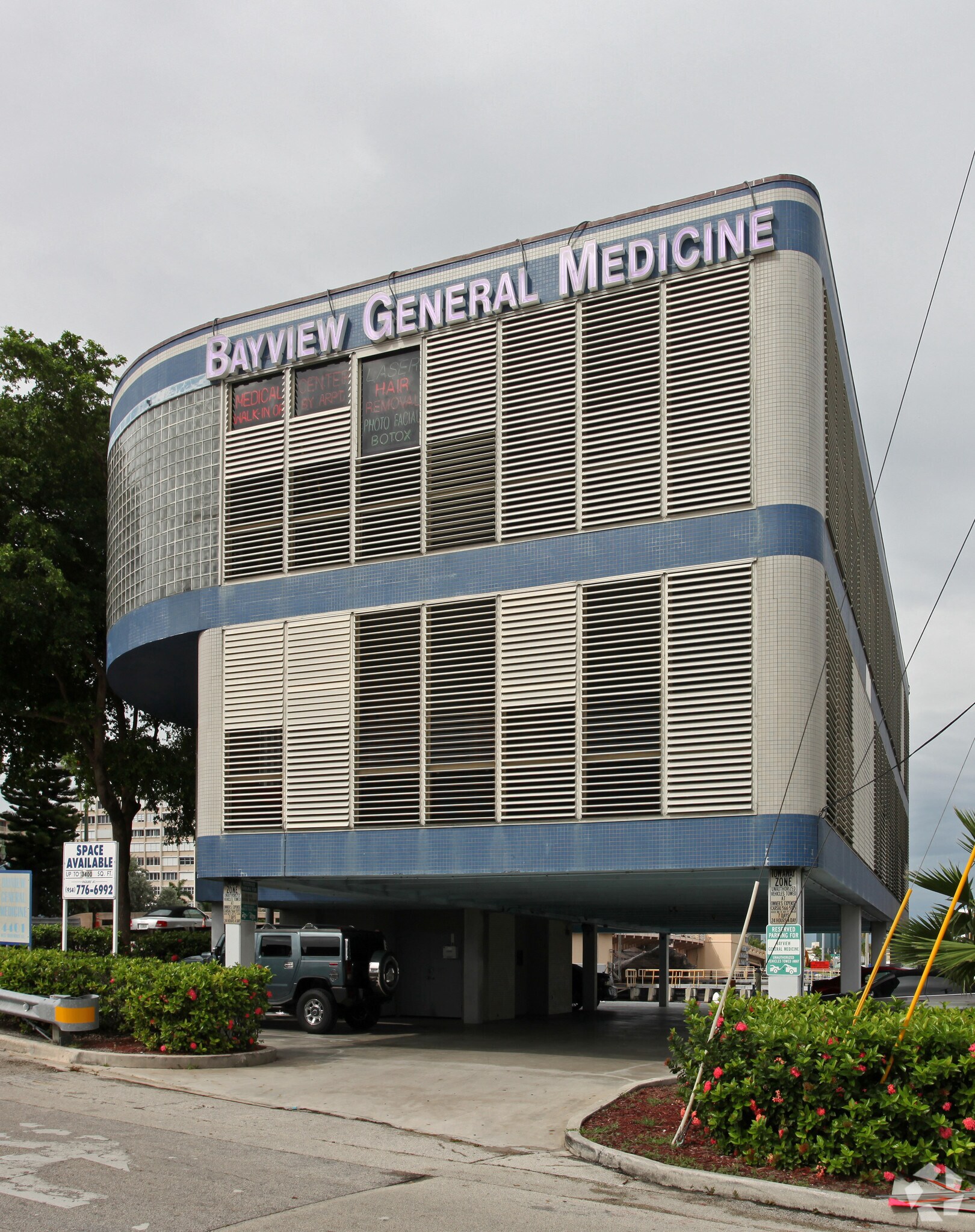 4401 Tradewinds Ave, Lauderdale-by-the-Sea, FL à louer Photo de l’immeuble– Image 1 sur 47