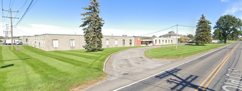 6085 Court Street Rd, Syracuse, NY à vendre - Photo de l’immeuble – Image 1 sur 17