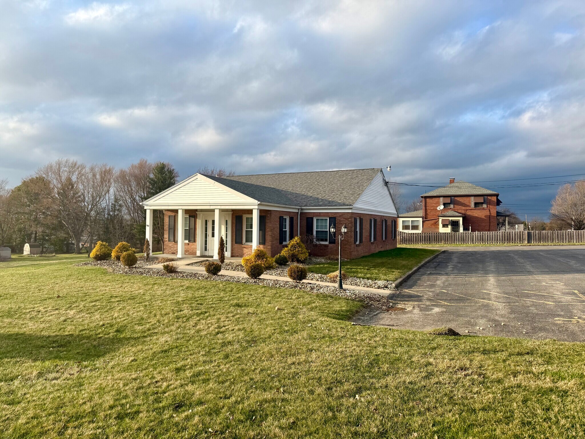 2894 Center Rd, Poland, OH à vendre Photo principale– Image 1 sur 28