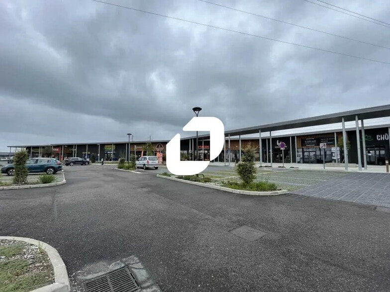 Local commercial dans Biganos à louer - Photo de l’immeuble – Image 3 sur 6