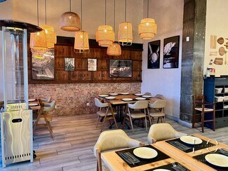 Plus de détails pour Local commercial à louer
