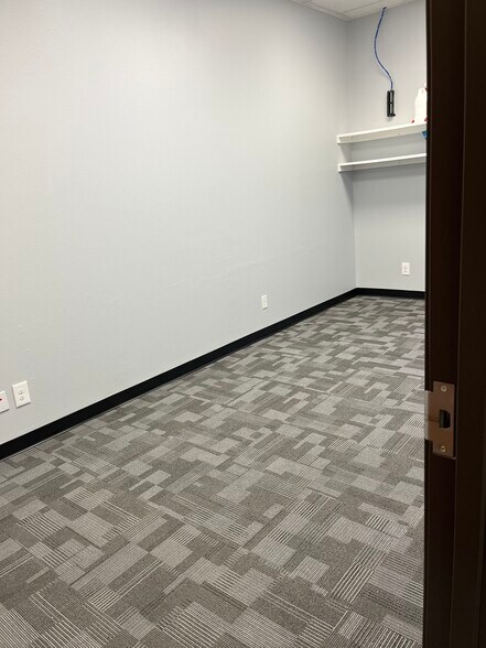 14207 Proton Rd., Dallas, TX à louer - Photo intérieure – Image 3 sur 11