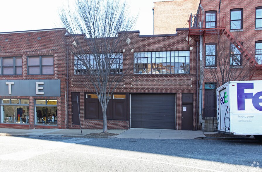 Crosby Jenkins Building portefeuille de 2 biens à vendre sur LoopNet.fr - Photo principale – Image 2 sur 2