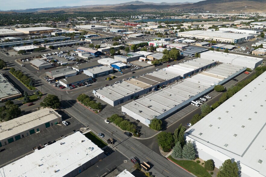 27 E Freeport Blvd, Sparks, NV à louer - Photo de l’immeuble – Image 2 sur 12