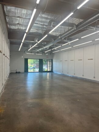Plus de détails pour 2445-2497 Foothill Blvd, La Verne, CA - Local commercial à louer