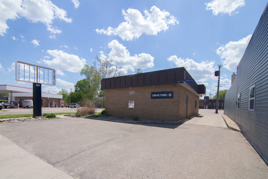 101 W Monroe St, Bangor, MI à vendre - Photo de l’immeuble – Image 2 sur 10