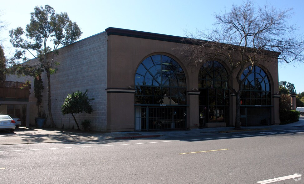 1705 El Camino Real, Palo Alto, CA à louer - Photo de l’immeuble – Image 3 sur 5