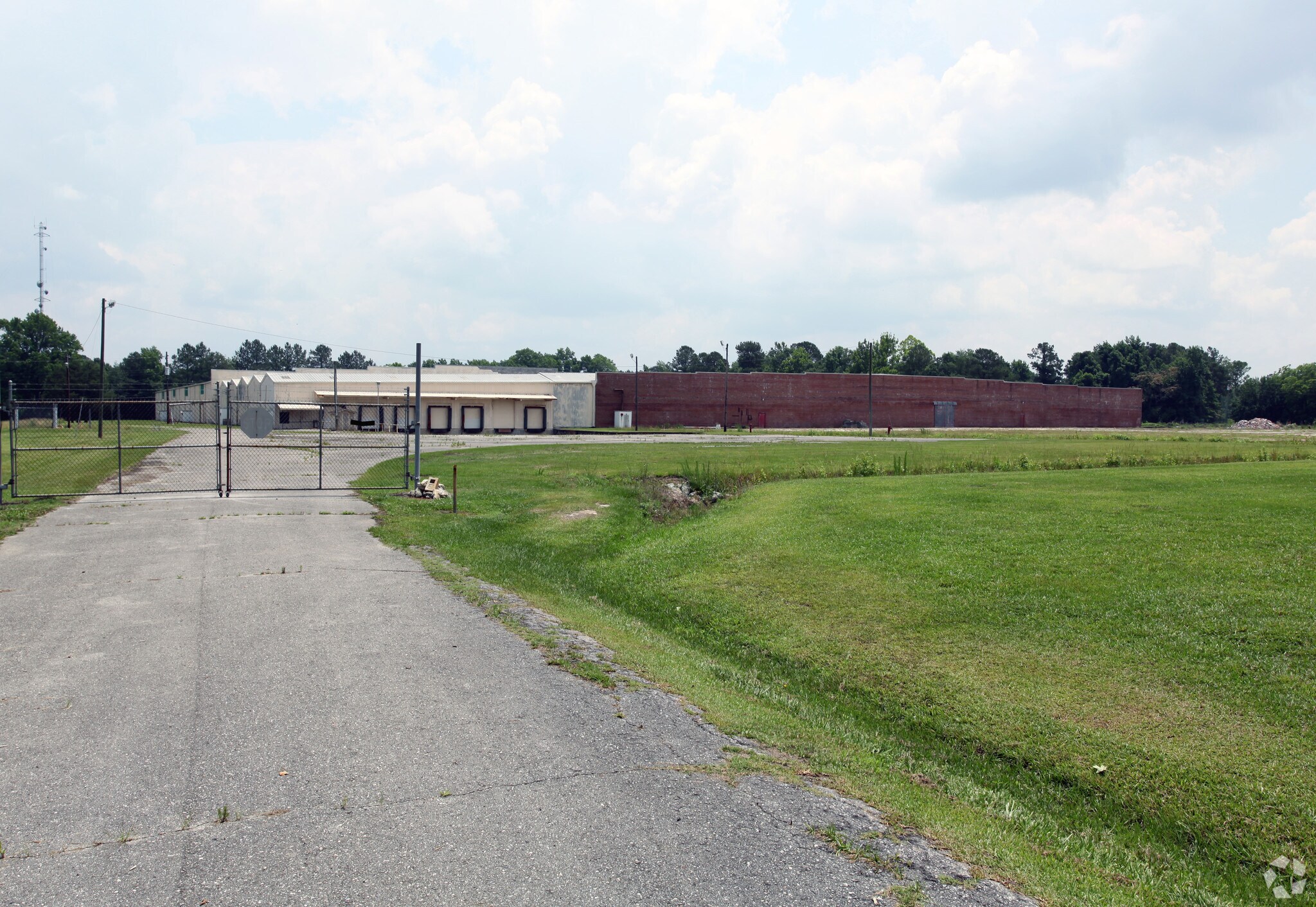 1040 Old Teacheys Rd, Wallace, NC à louer Photo principale– Image 1 sur 7