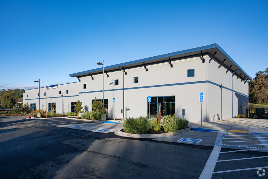 5400 Hanna Ranch Rd, Novato, CA à vendre - Photo principale – Image 1 sur 6