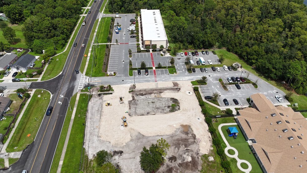 2055 Dean Rd, Orlando, FL à louer - Photo de l’immeuble – Image 3 sur 4