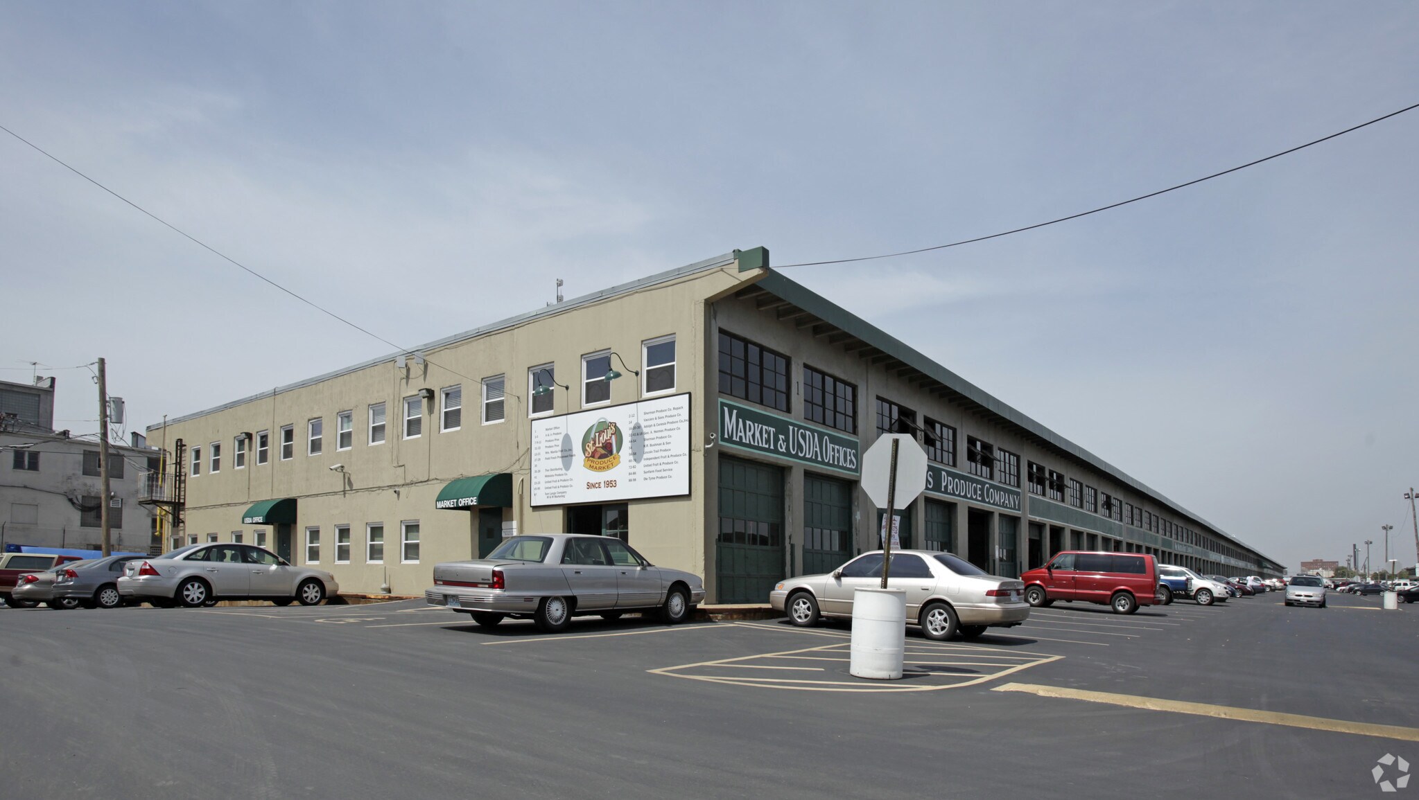 1-97 N Produce Row, Saint Louis, MO à louer Photo de l’immeuble– Image 1 sur 8