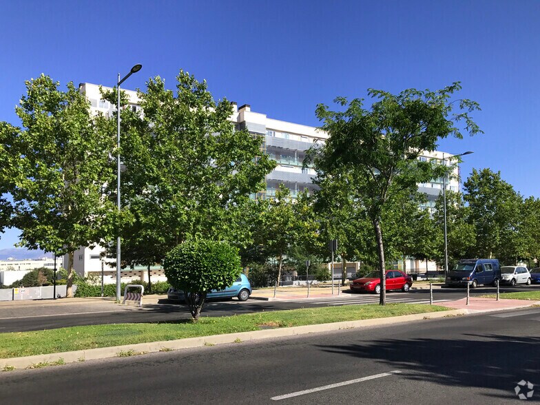 Bureau dans San Sebastián de los Reyes, Madrid à louer - Photo de l’immeuble – Image 2 sur 2