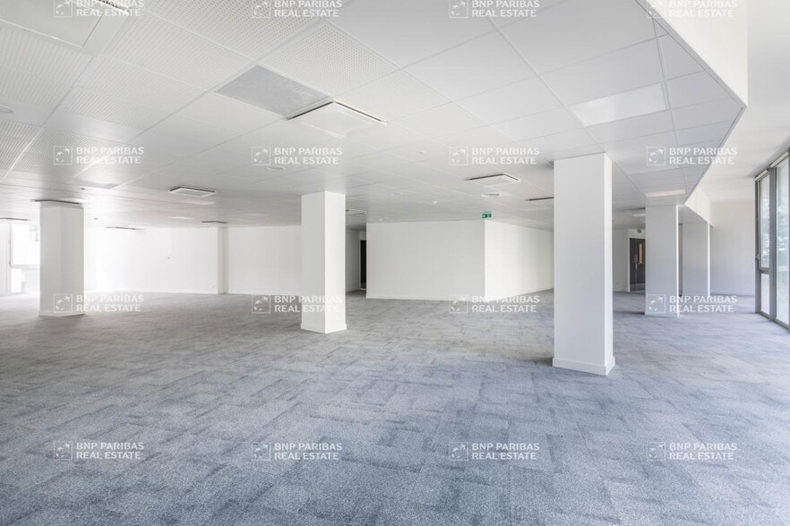 Bureau dans Marseille à louer - Photo de l’immeuble – Image 3 sur 18