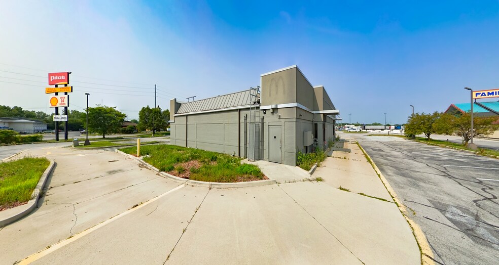 3010 Coliseum Blvd, Fort Wayne, IN à louer - Photo de l’immeuble – Image 3 sur 7