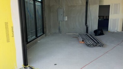 3827-3839 W Washington Blvd, Los Angeles, CA à louer - Vidéo sur l’annonce professionnelle 