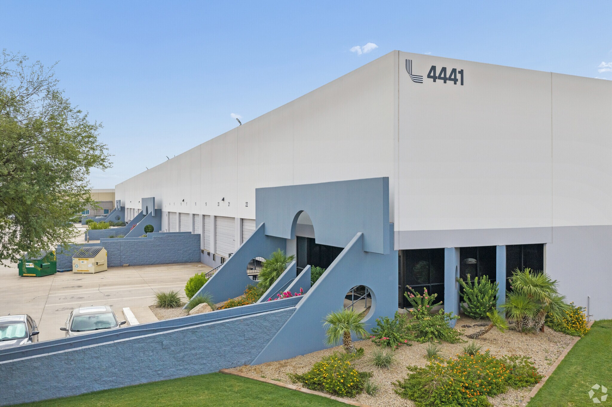 4441 W Polk St, Phoenix, AZ à louer Autre– Image 1 sur 20