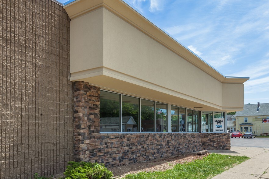 920 Abbott Rd, Buffalo, NY à vendre - Photo de l’immeuble – Image 3 sur 3