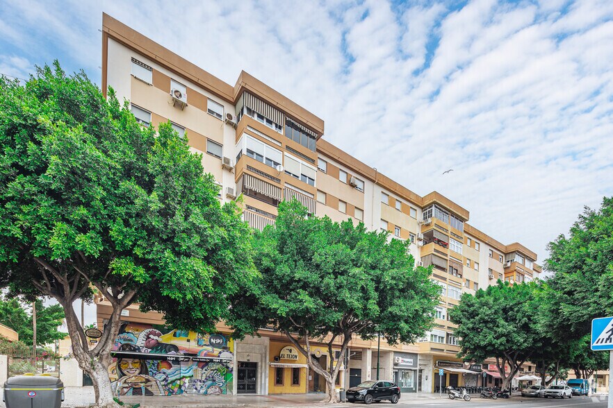 Immeuble residentiel dans Málaga, Málaga à vendre - Photo de l’immeuble – Image 2 sur 2