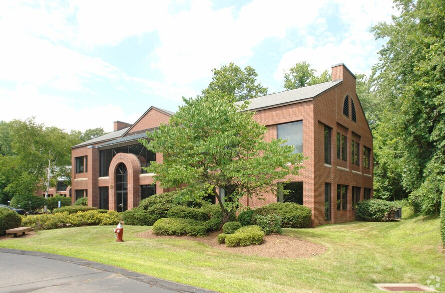 30 Stanford Dr, Farmington, CT à louer - Photo principale – Image 3 sur 10