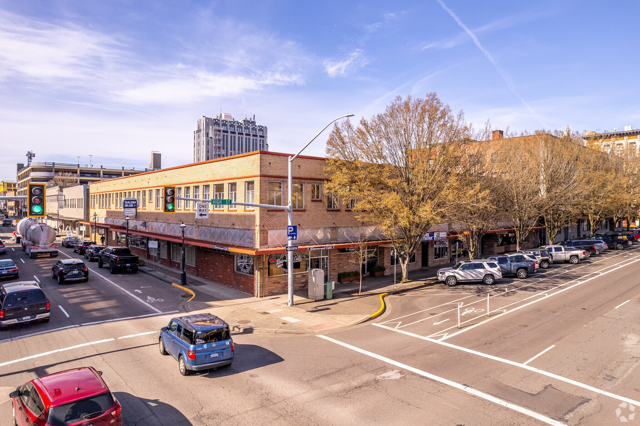 153-191 High St SE, Salem, OR à louer Photo principale– Image 1 sur 14