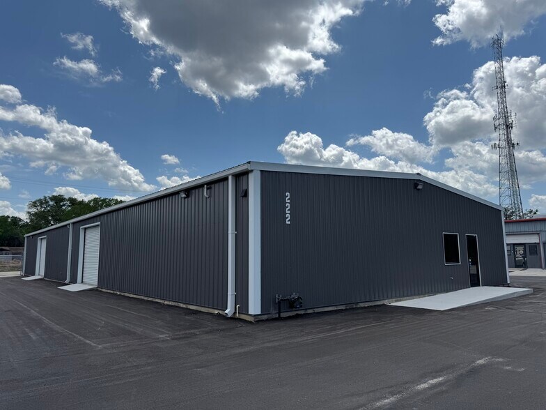 222 Industrial Loop, Orange Park, FL à louer - Photo de l’immeuble – Image 1 sur 7