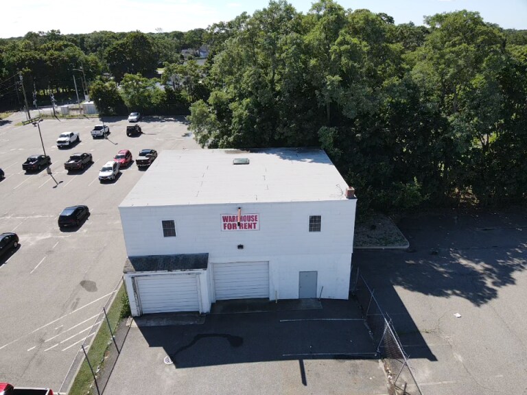 426 E Main St, Patchogue, NY à louer - Photo de l’immeuble – Image 3 sur 5