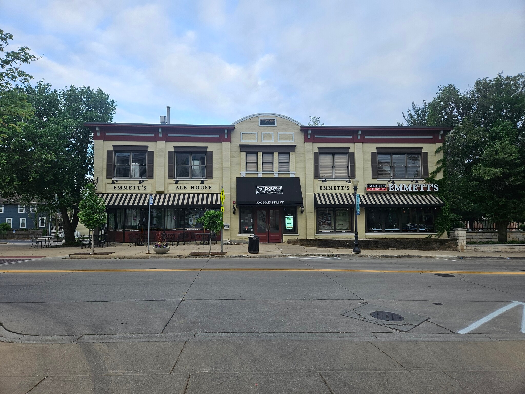 5200 Main St, Downers Grove, IL à louer Photo de l’immeuble– Image 1 sur 7
