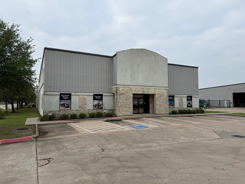 1303 Price Plaza Dr, Katy, TX à louer - Photo de l’immeuble – Image 1 sur 5