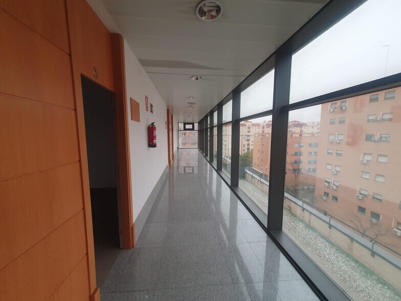 Bureau dans SEVILLA, Sevilla à vendre - Hall d’entrée – Image 2 sur 12