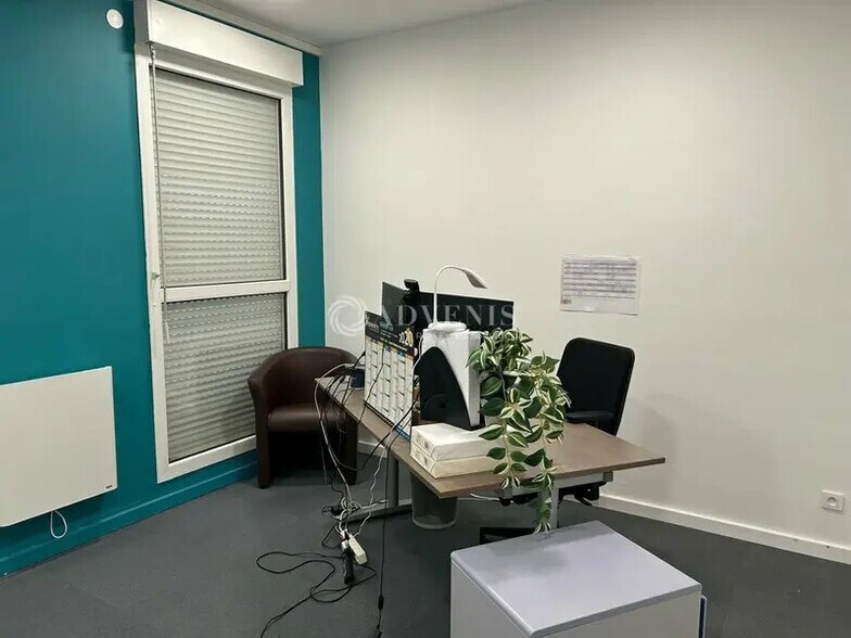 Bureau dans Saint-Cyr-sur-Loire à vendre - Photo intérieure – Image 3 sur 9